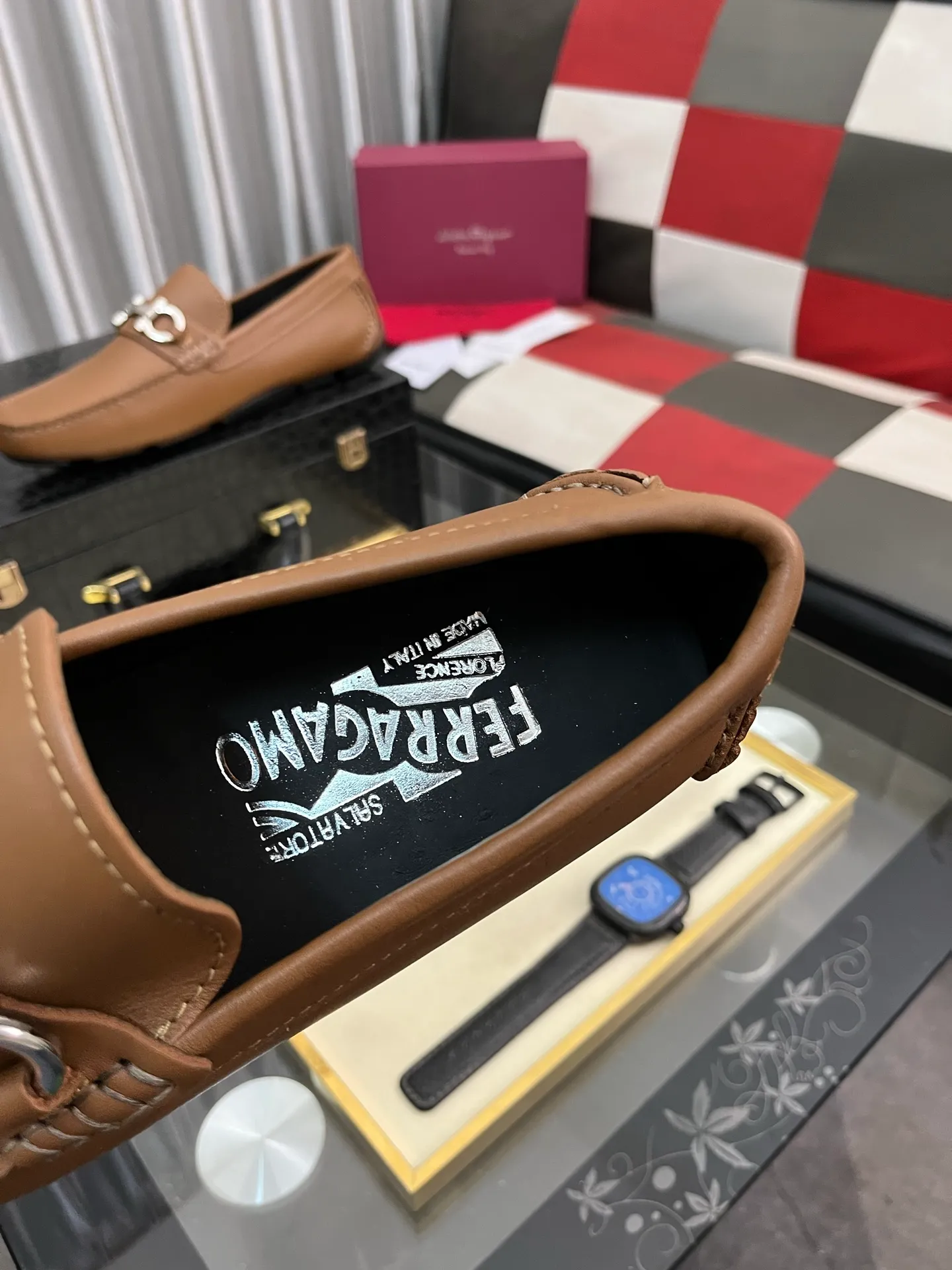 Men's shoes 💰560⌚️⌚️ Ferragamo [Ferragamo] new high-end quality framed shoes. The style is luxurious and elegant, with equal emphasis on practicality and style. We pay special attention to quality and details. The shoe last leather, workmanship and comfort are not inferior! Material: Imported first-layer soft cowhide leather upper ➕Genuine leather lining, code number: 38-446️⃣colors available